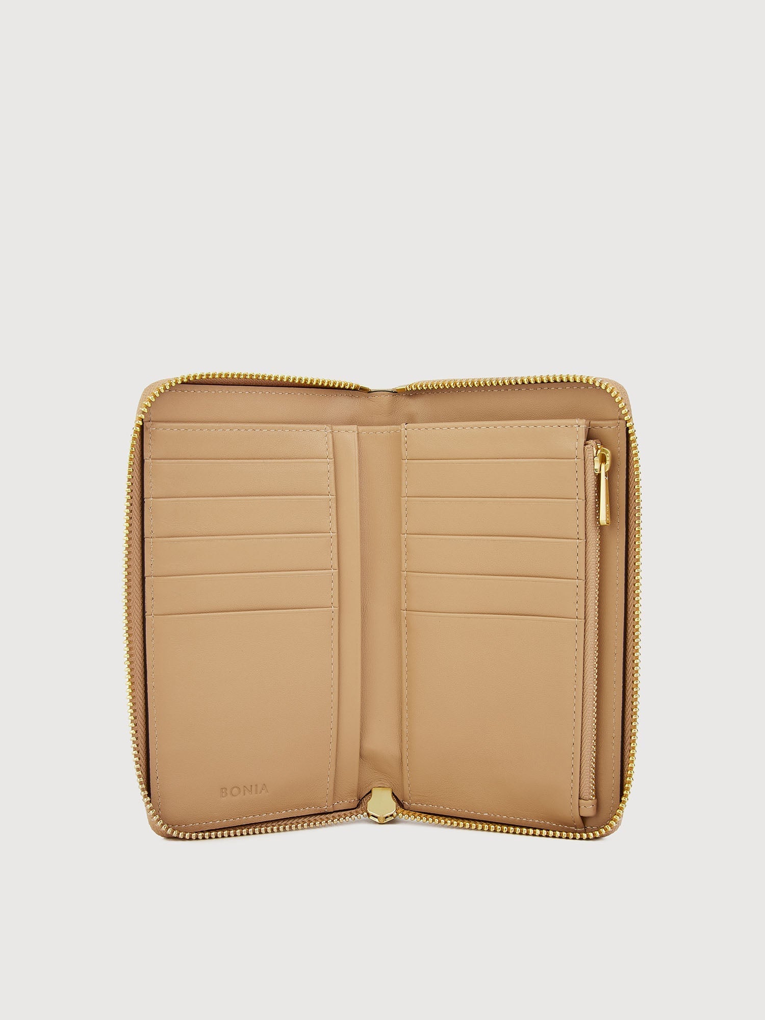 belle-zipper-bifold-short-